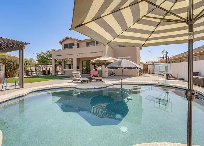 Holiday home Family-friendly Retreat W/ Pool - Near Westgate!