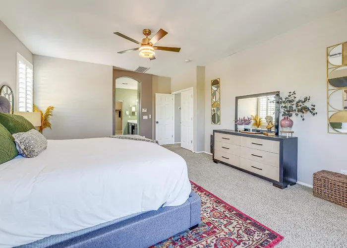 Family-friendly Retreat W/ Pool - Near Westgate! Glendale
