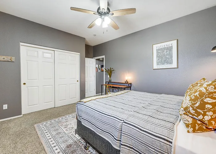 Holiday home Family-friendly Retreat W/ Pool - Near Westgate! Glendale