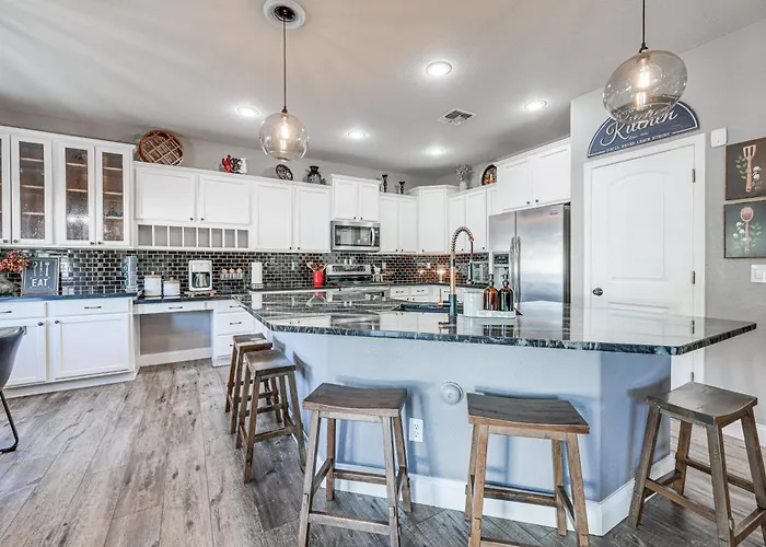 Family-friendly Retreat W/ Pool - Near Westgate!
