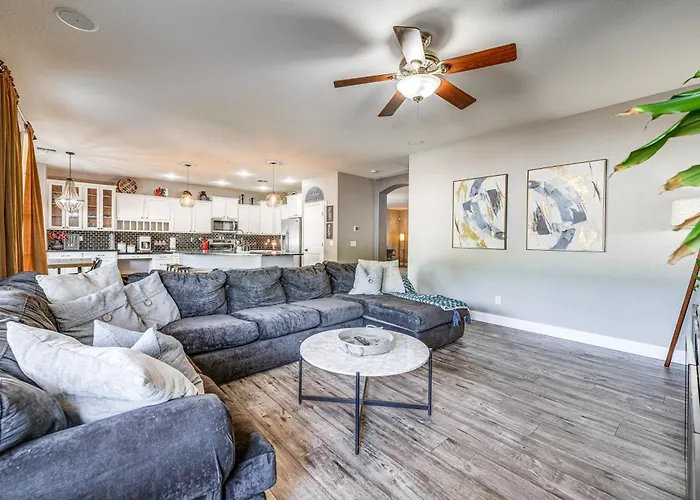Holiday home Family-friendly Retreat W/ Pool - Near Westgate!